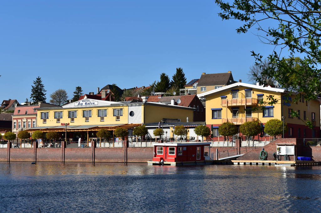 HotelAmHafenHavelberg-Wasseransicht