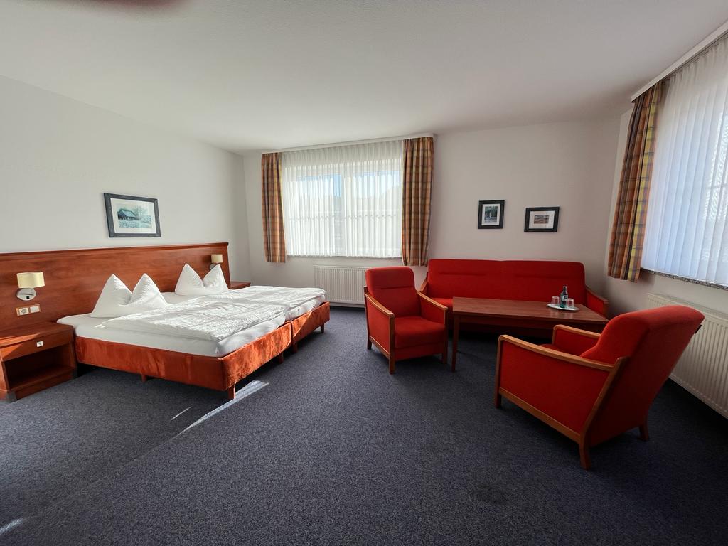 Hotel Am Hafen Havelberg - großes Doppelzimmer mit Balkon